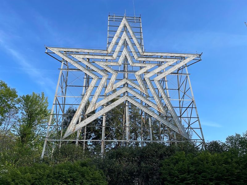 The Star Trail Hike That Earns the View