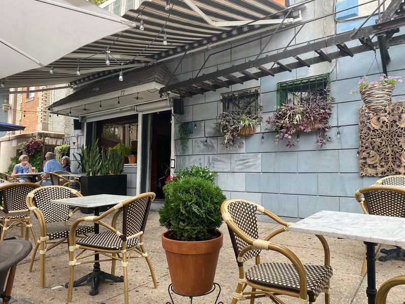 Food Stops Worth Planning Around Your Skyway Drive