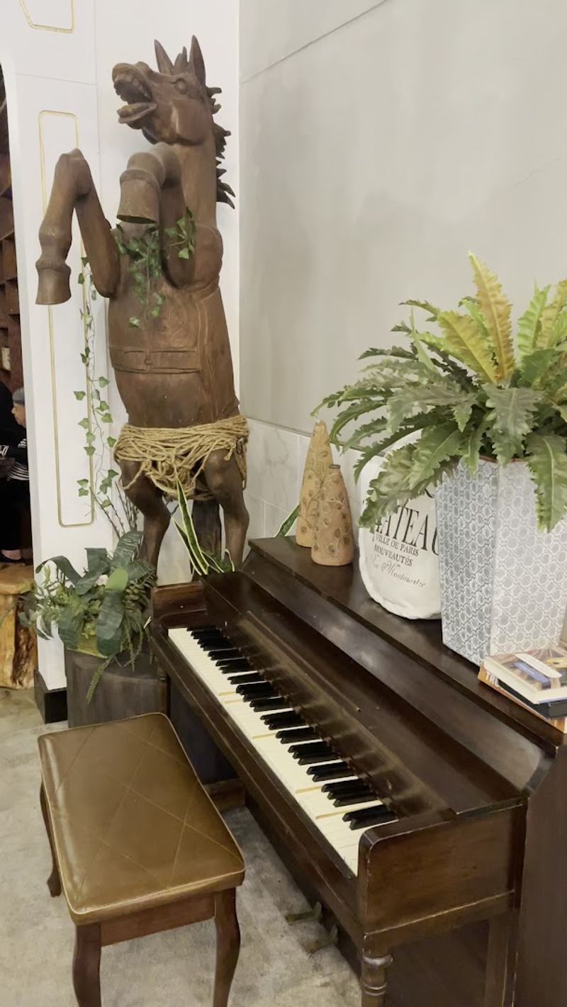 A Piano Room and Live Events Worth Planning Around