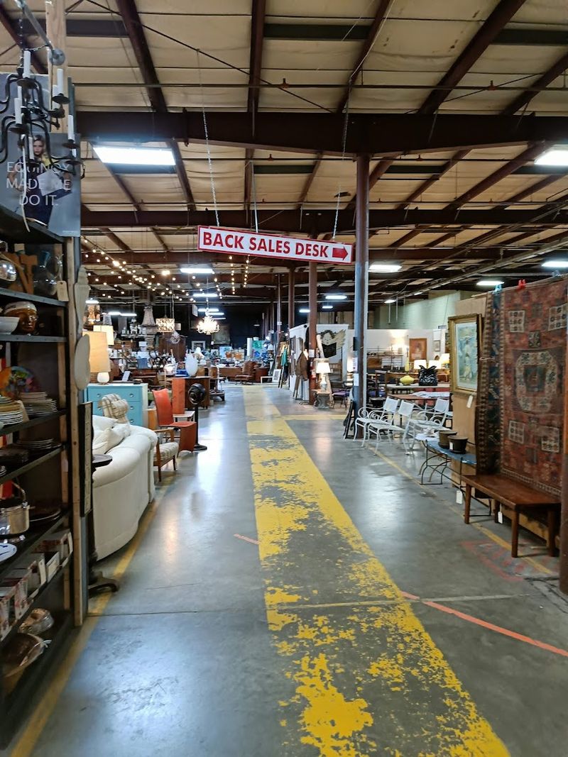 Forty-Thousand-Square-Foot Layout That Eats Up An Afternoon