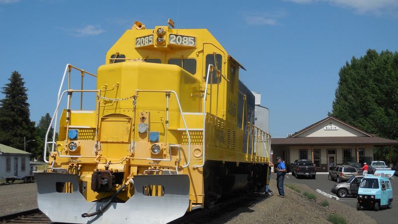 The All-Volunteer Crew That Makes It Special