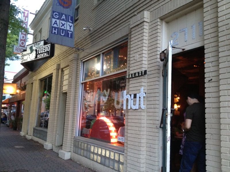 Galaxy Hut, Arlington, VA