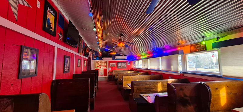 The Barnlike Atmosphere That Sets the Whole Mood