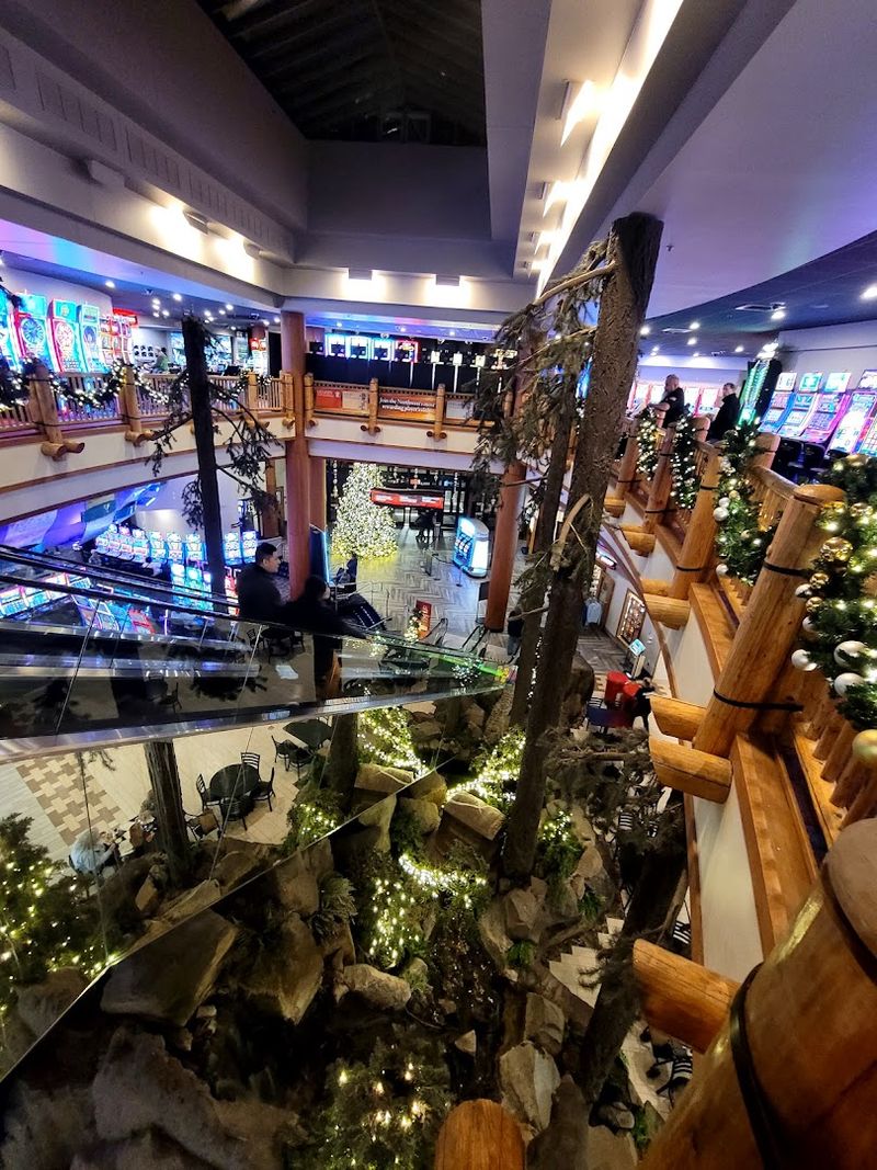 The Beachfront Setting That Makes Every Meal Feel Special