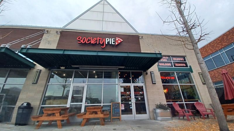 Atmosphere and Seating Details