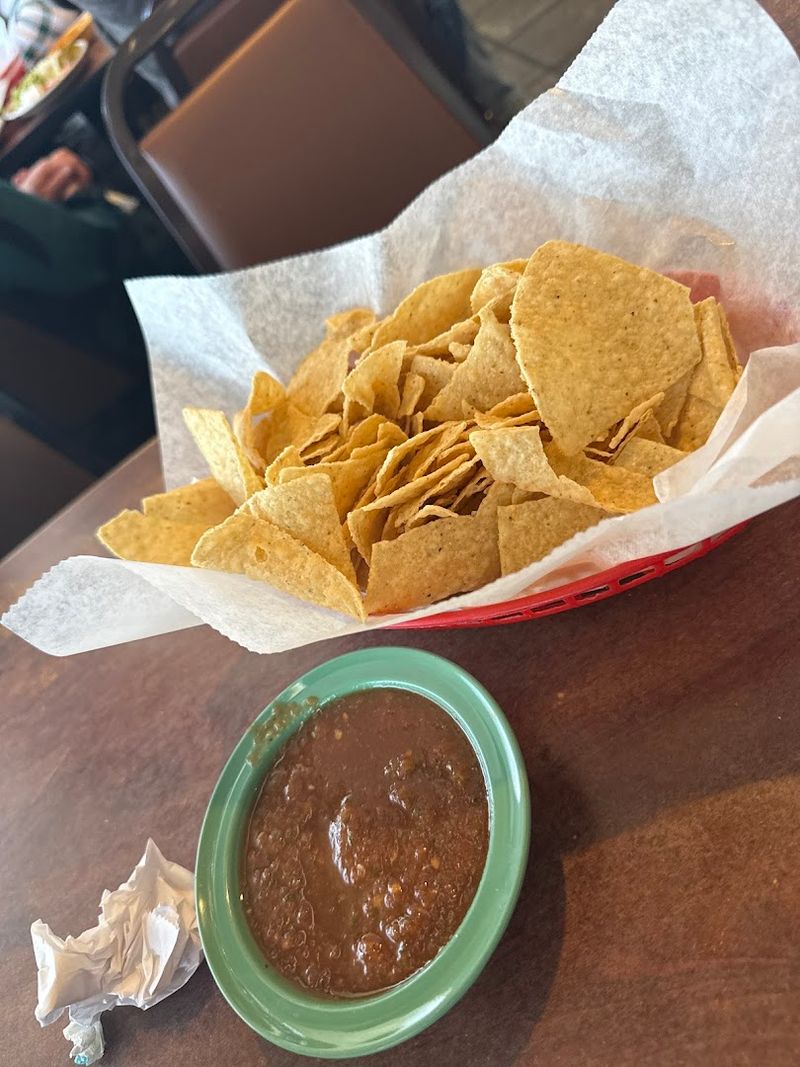 The Chips and Salsa Set the Tone Immediately
