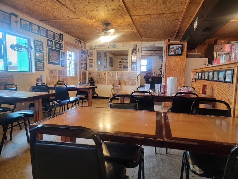 The Regulars Who Make It Real