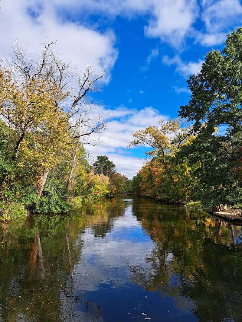 The Millstone Valley and Its Scenic Surroundings