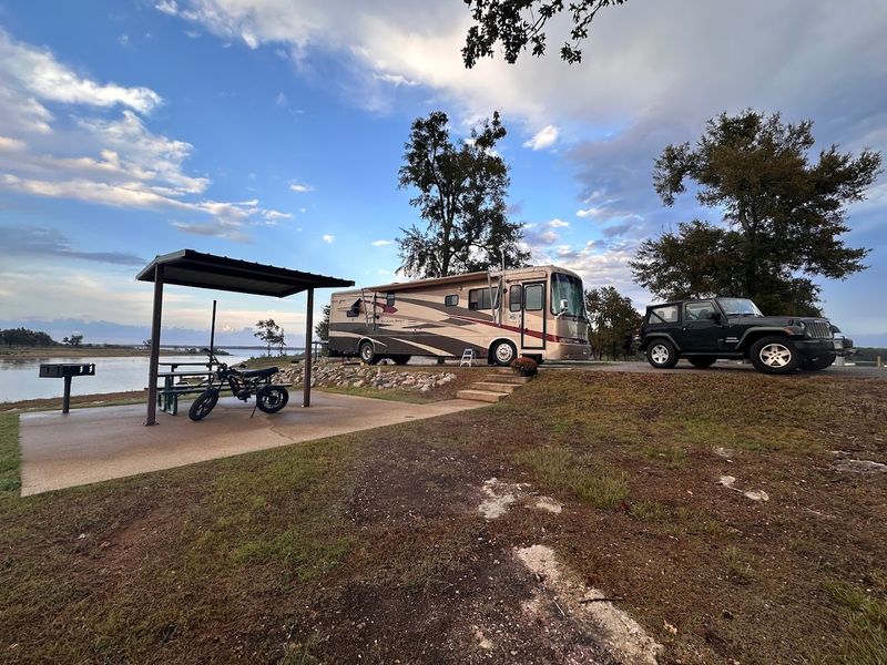Camping Options Around the Lake