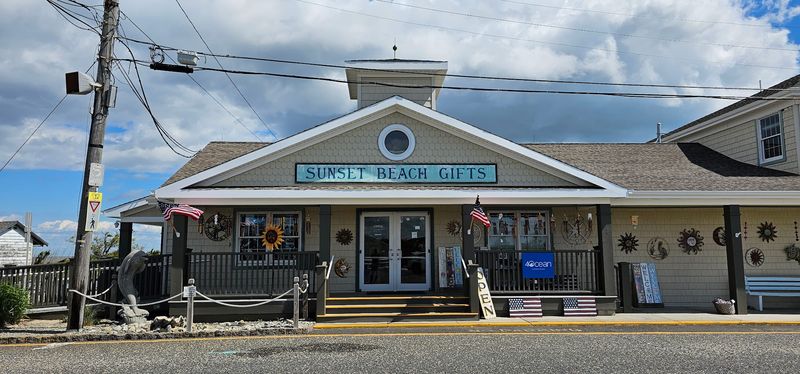 Gift Shops, Minerals, and Local Souvenirs