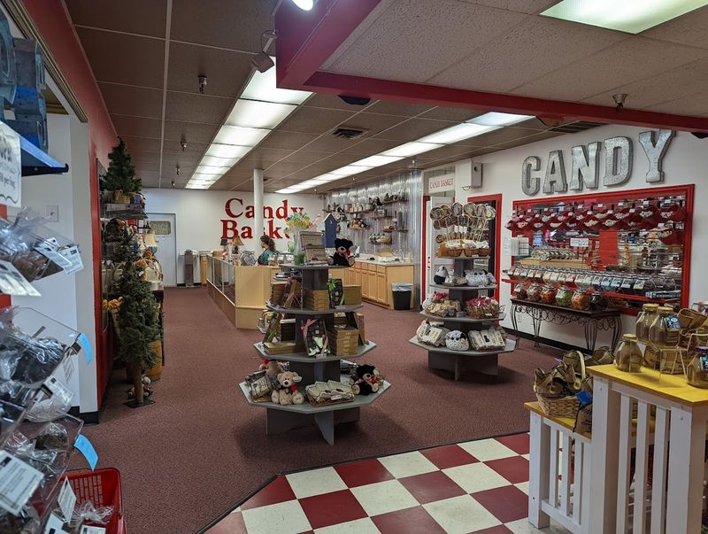 Seasonal Displays and Holiday Shopping