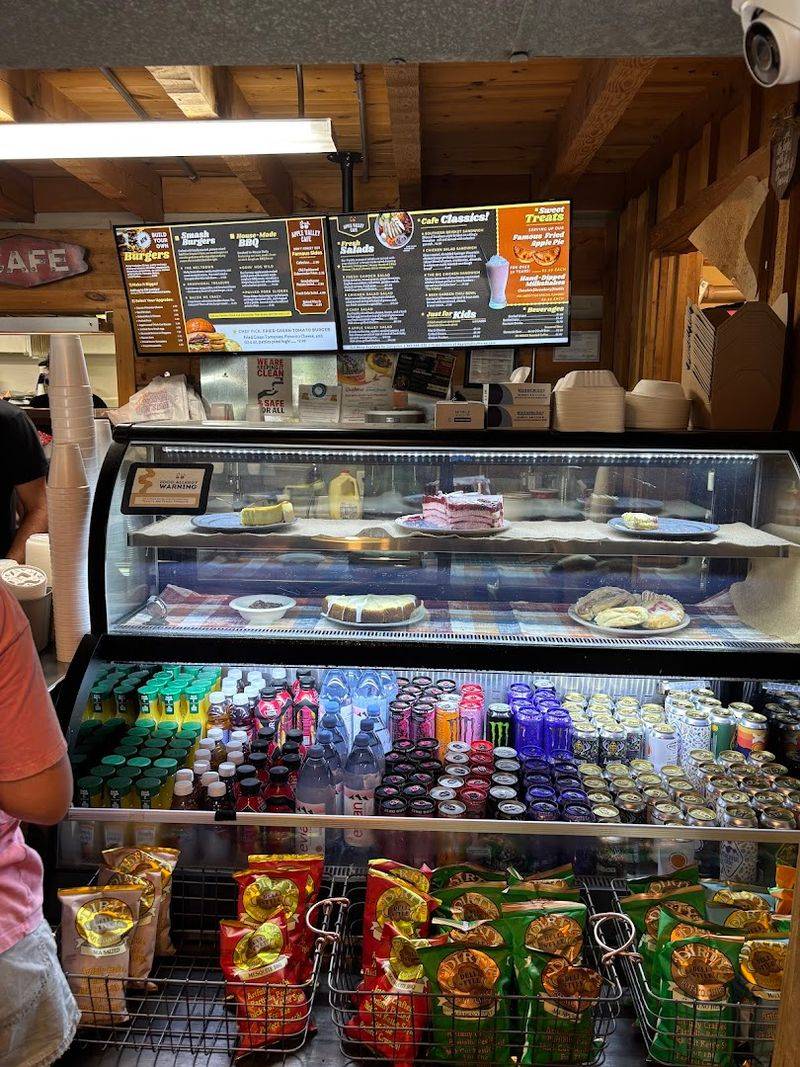 Bakery Cases That Instantly Steal Attention