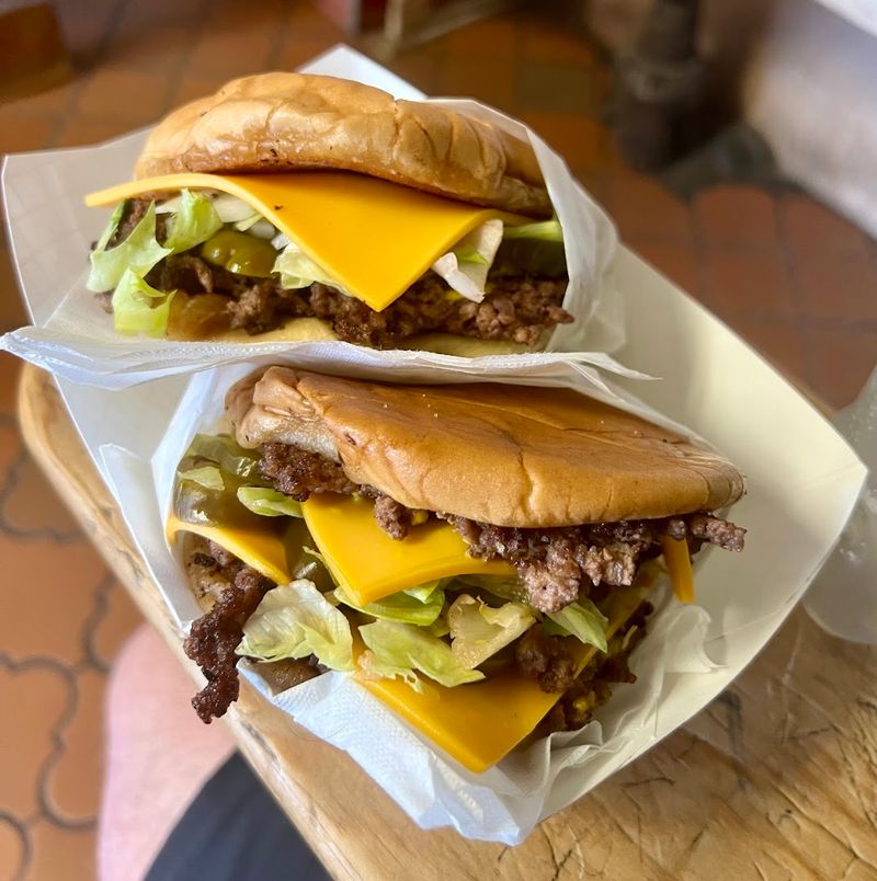 The Classic Burger and Cheeseburger Done Perfectly