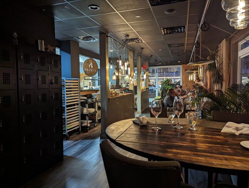 An Atmosphere That Feels Chic Without Trying Too Hard