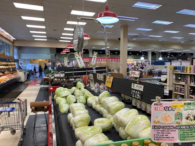 Seasonal Events and Cultural Fairs: When the Marketplace Becomes a Celebration