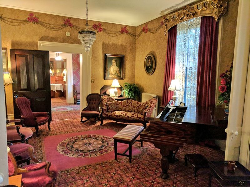 The Inn Setting Gives The Meal More Weight