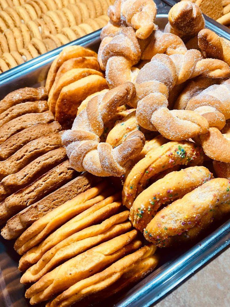 Pan Dulce, Cafe de Olla, and Ending the Meal Right