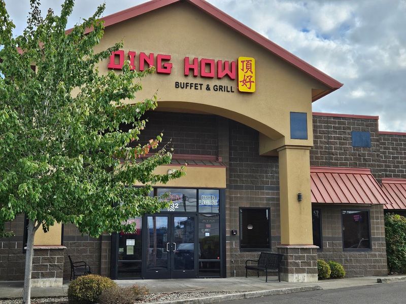 Ding How Buffet and Grill, Albany, OR