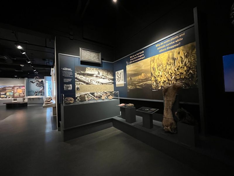 The Bull Kelp Exhibit and Its Bilingual Brilliance