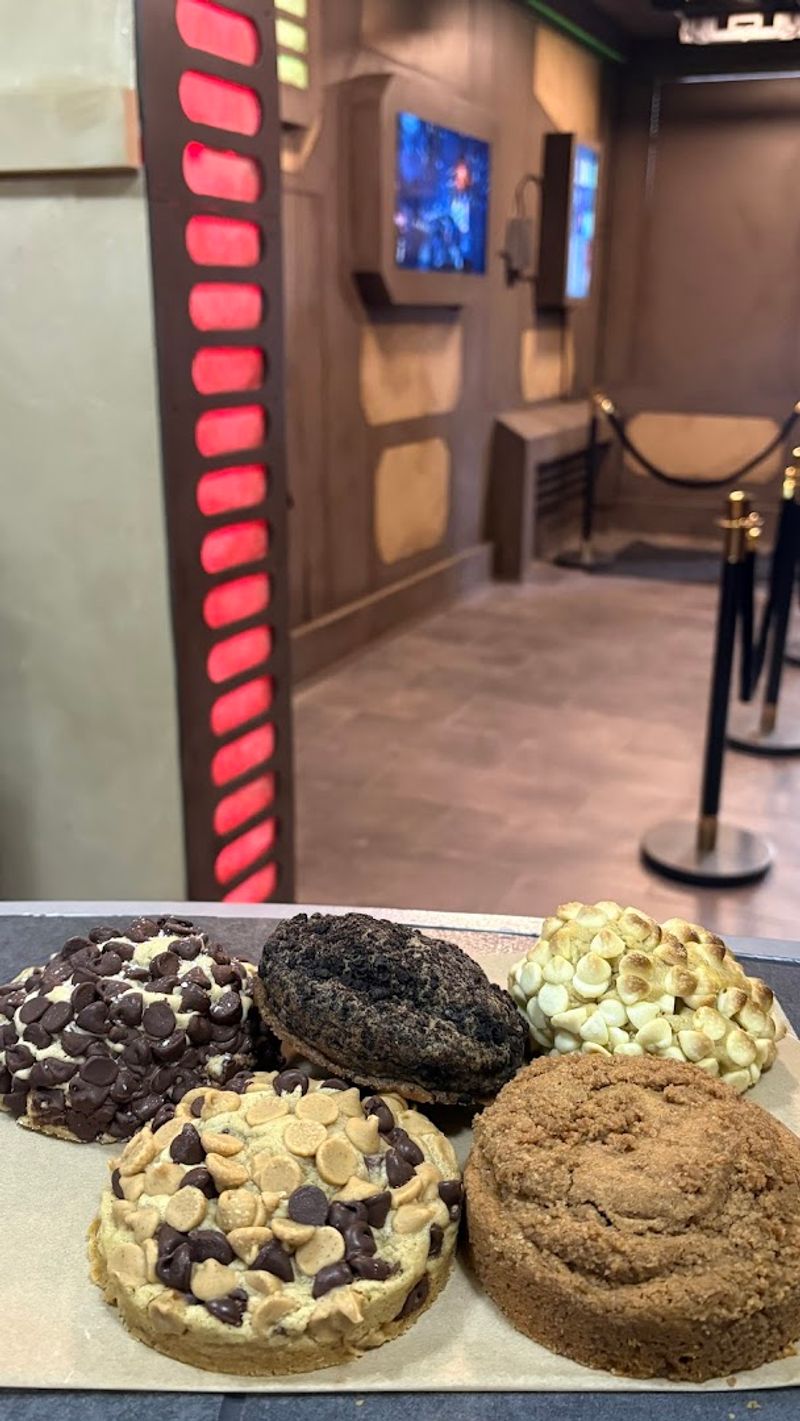 Timing Your Visit Like a Seasoned Space Smuggler