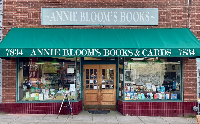 Annie Bloom's Books, Portland, Oregon