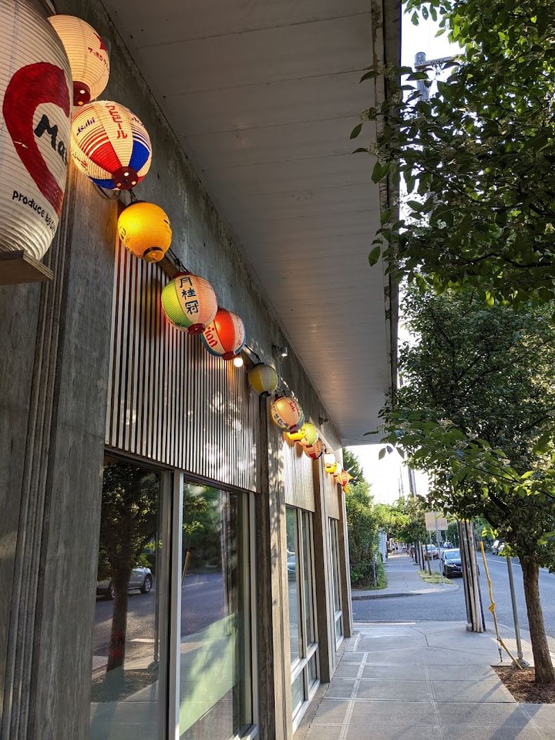 SE Division Street Is the Perfect Setting