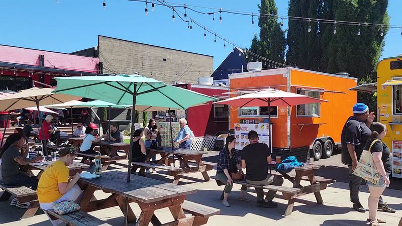 BG's Food Cartel, Beaverton, Oregon