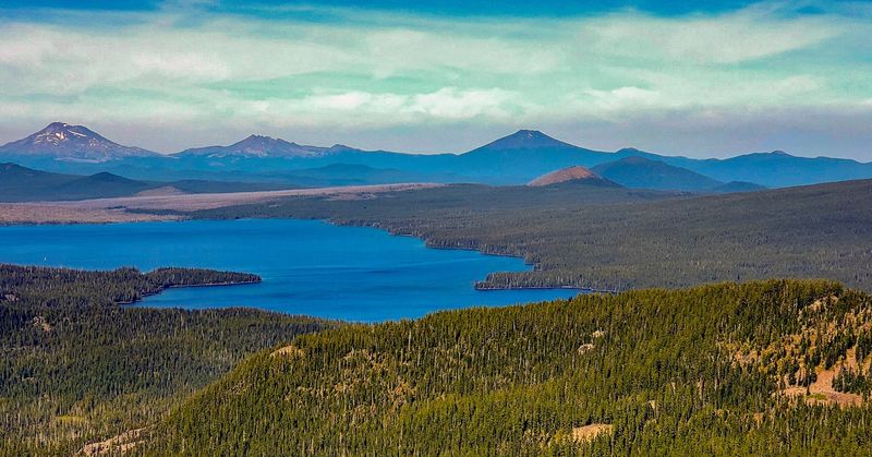 The Second Largest Natural Lake in Oregon: Size Puts It in Perspective