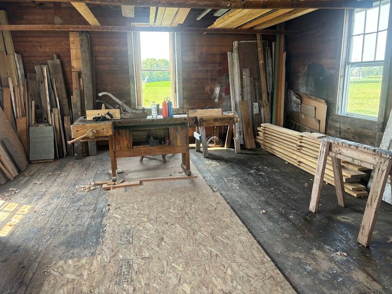 A Hands-On Setting That Goes Beyond Reading Signs