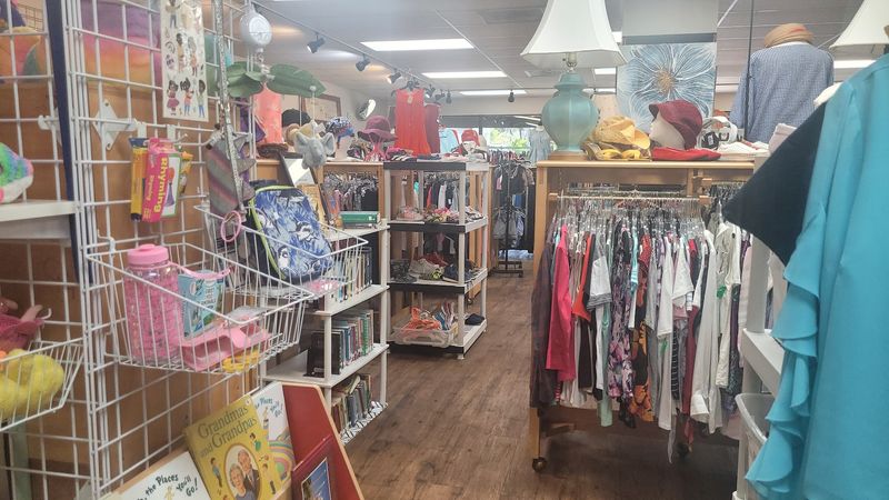 Seasonal Displays That Make Regulars Come Back Weekly