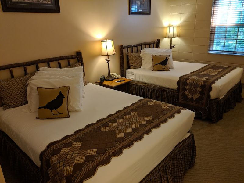 The Canyon Inn: Spencer, IN