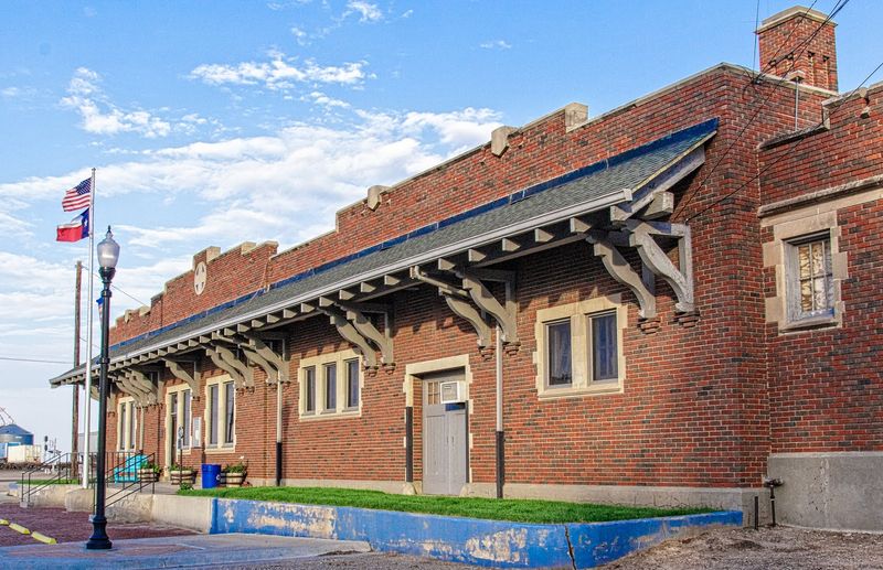 Small Texas Towns Caught Between Opportunity and Disruption