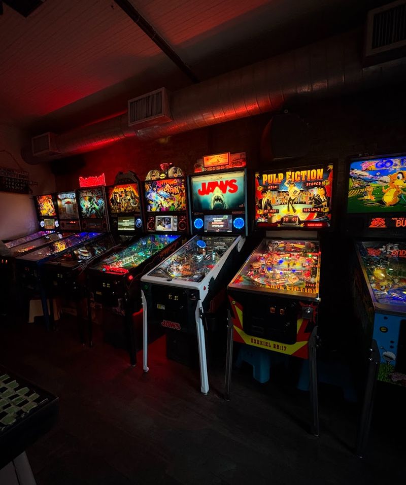 The Pinball Lineup Feel That Makes Waiting For A Spin Cycle Way Easier