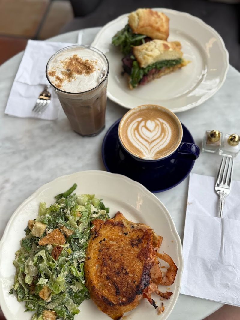 Free Sourdough Starter Is the Detail No One Sees Coming