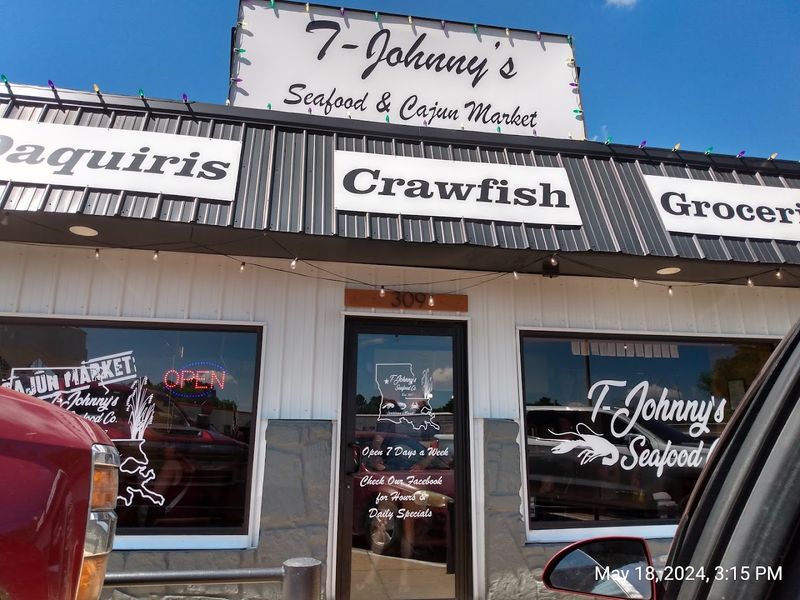 Hours, Location, and Planning Your Visit