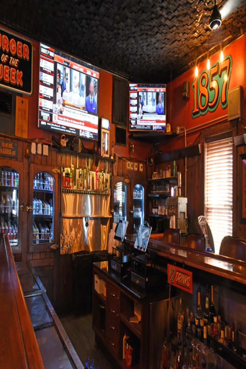 Outdoor Seating That Makes Warm Indiana Evenings Better