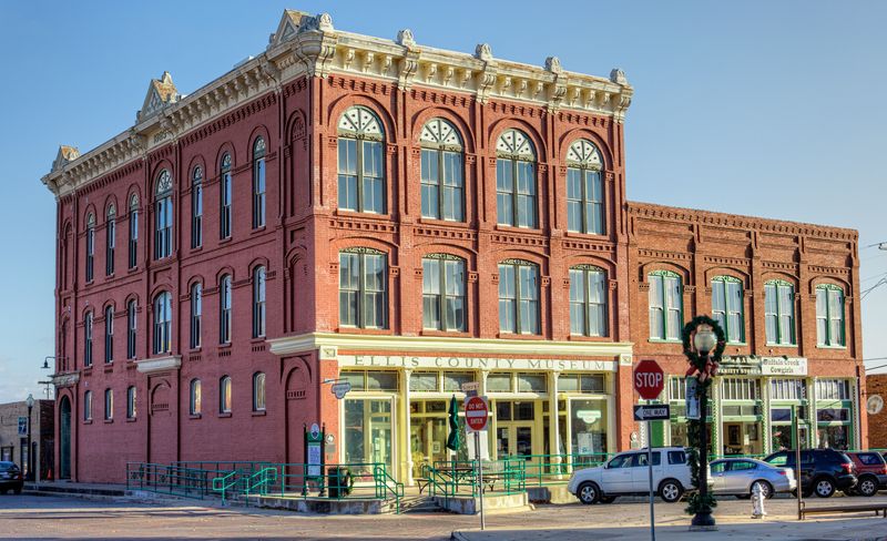 Why Waxahachie Deserves a Spot on Every Vintage Lover's Map