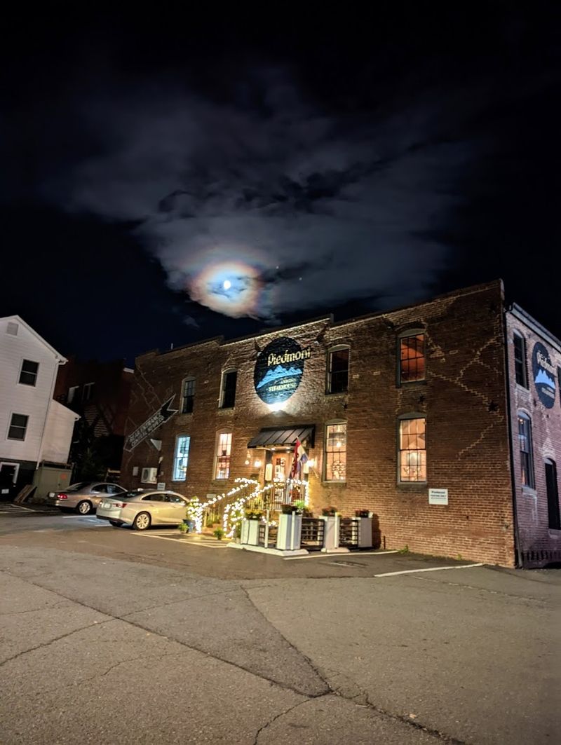 The Atmosphere That Turns First-Timers Into Loyal Regulars