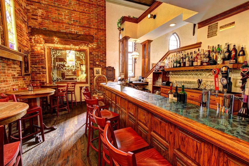 The Weeping Woman Nobody Can Explain