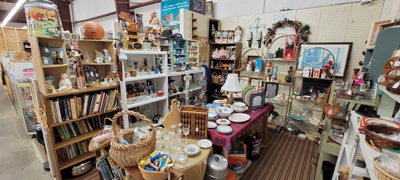 Snoopers Inc, Wytheville