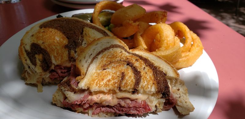 Classic Plates People Keep Ordering Forever