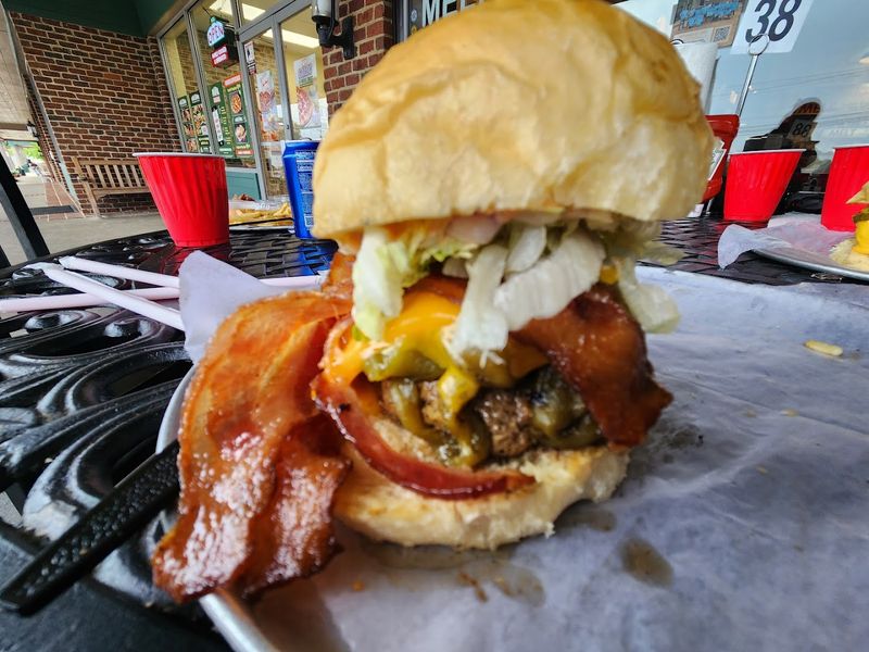 Why Leesburg, Virginia Is the Perfect Burger Destination