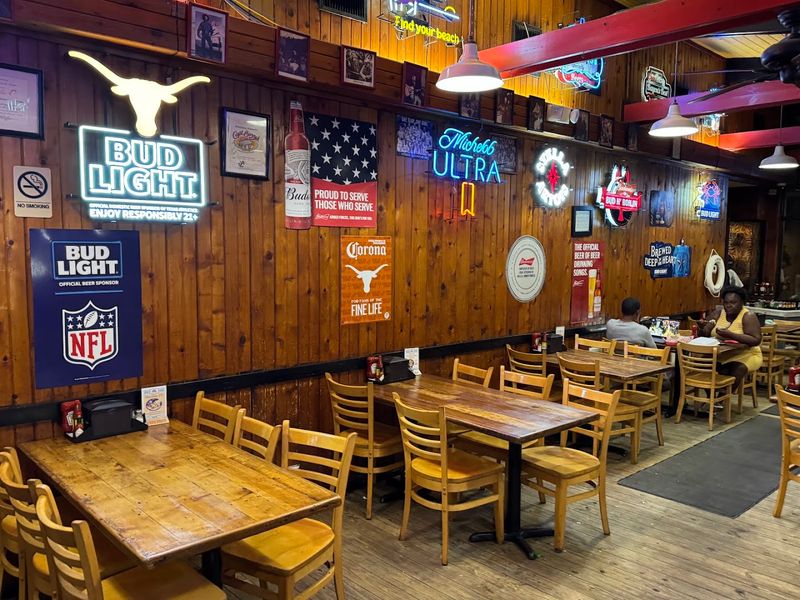 Captain Benny's, Texas