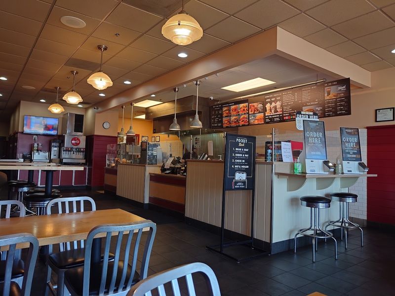 Wayback Burgers Ashburn: Retro Vibes in a Modern Suburb