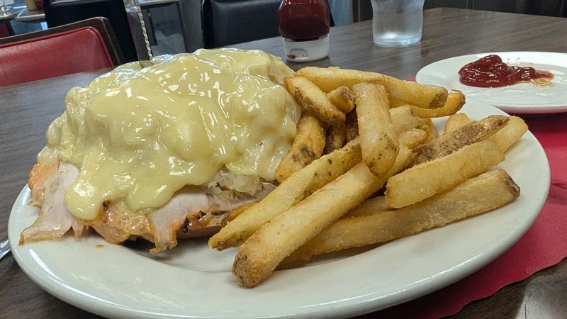 Why Hobby's Keeps Drawing Food Lovers Back