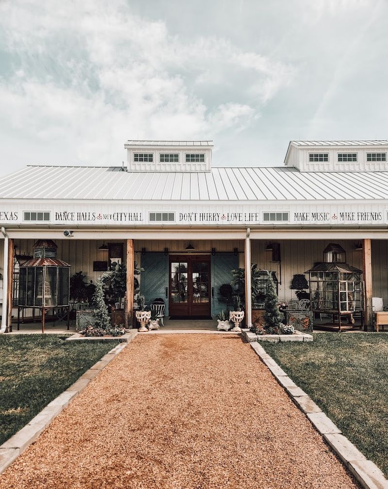 Spring and Fall Shows: Knowing Which One to Choose