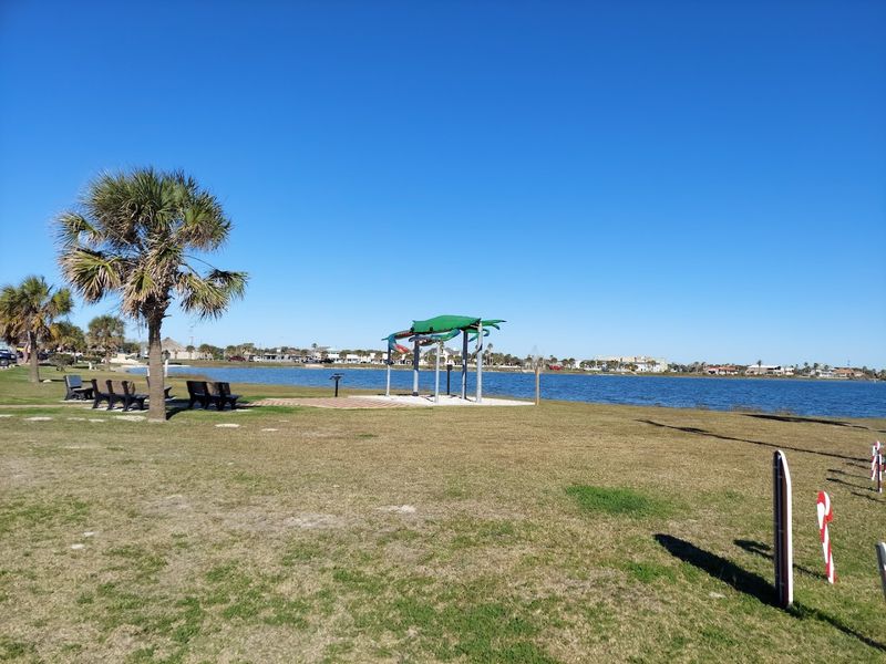 What to Bring for a Full Day at the Pier