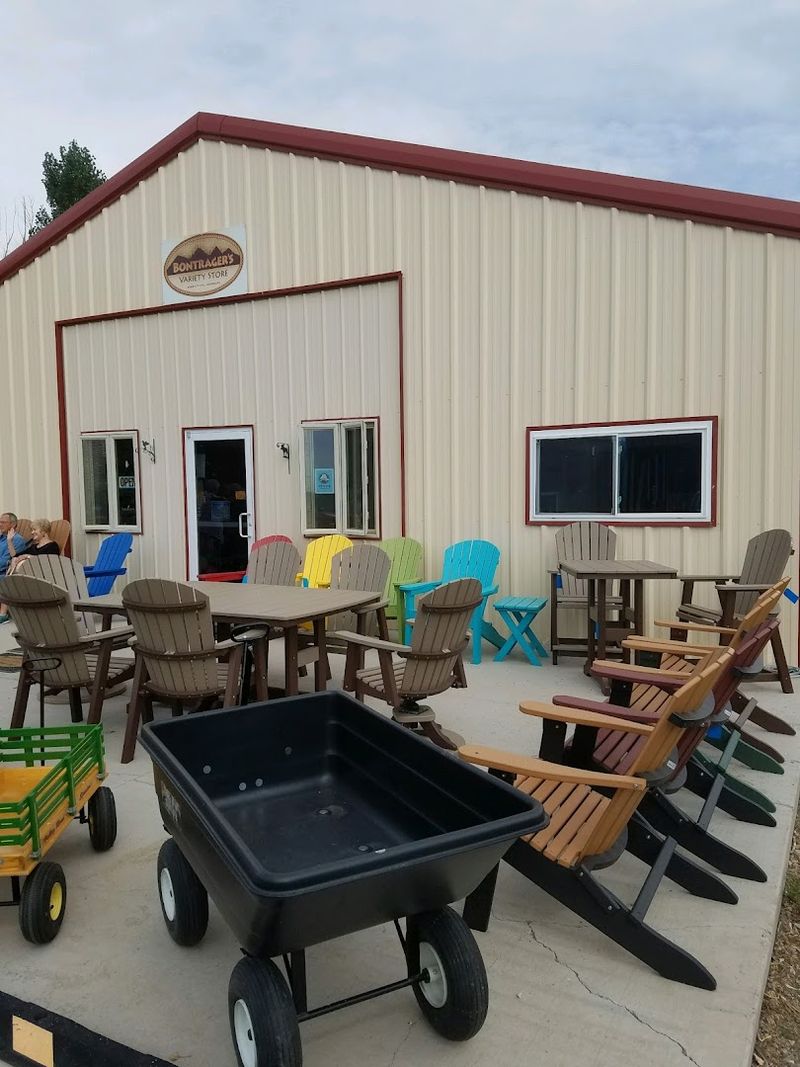 A Country Store Run That Can Turn Into A Full Shopping Mission