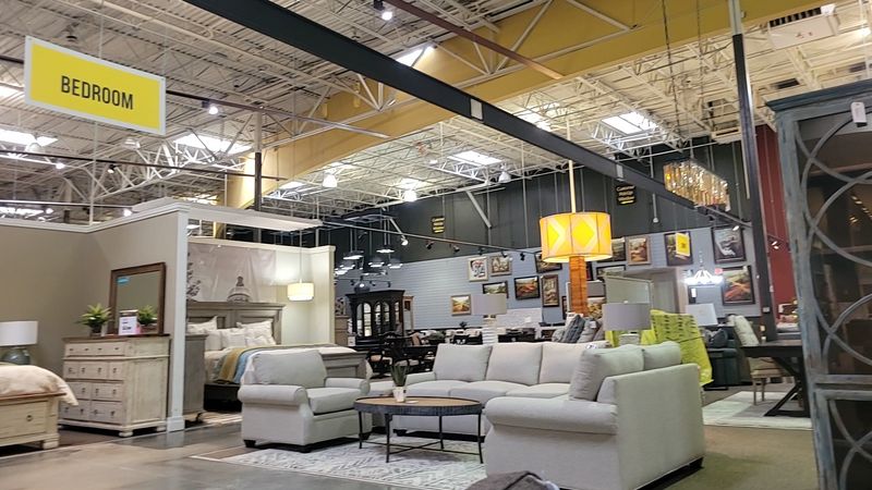 The Dump Luxe Furniture Outlet