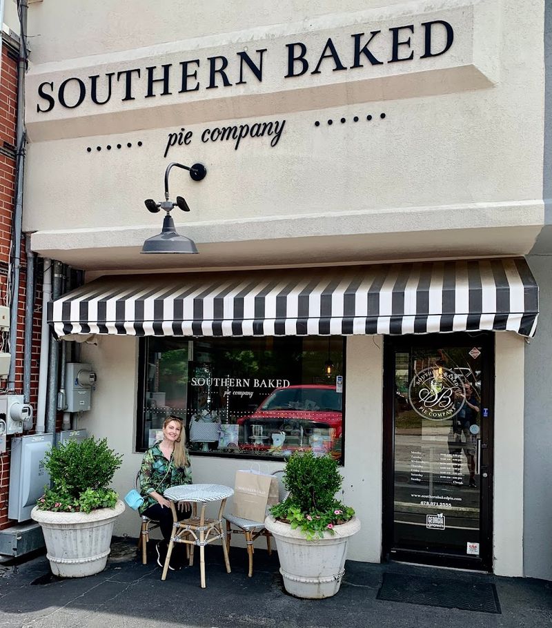 The Gainesville Stop That Makes Dessert Feel Like The Whole Plan